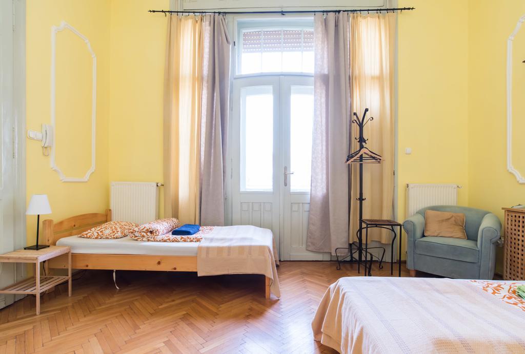 Downtown Oasis Hostel Budapest Exterior photo